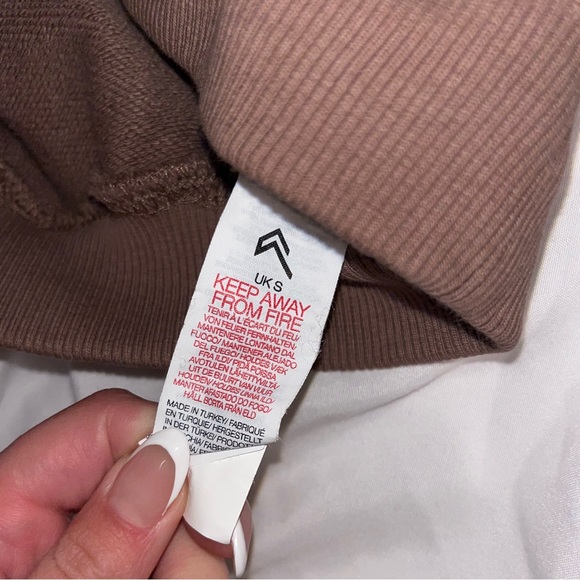 Brown Cropped Sweatshirt - Picture 4 of 4